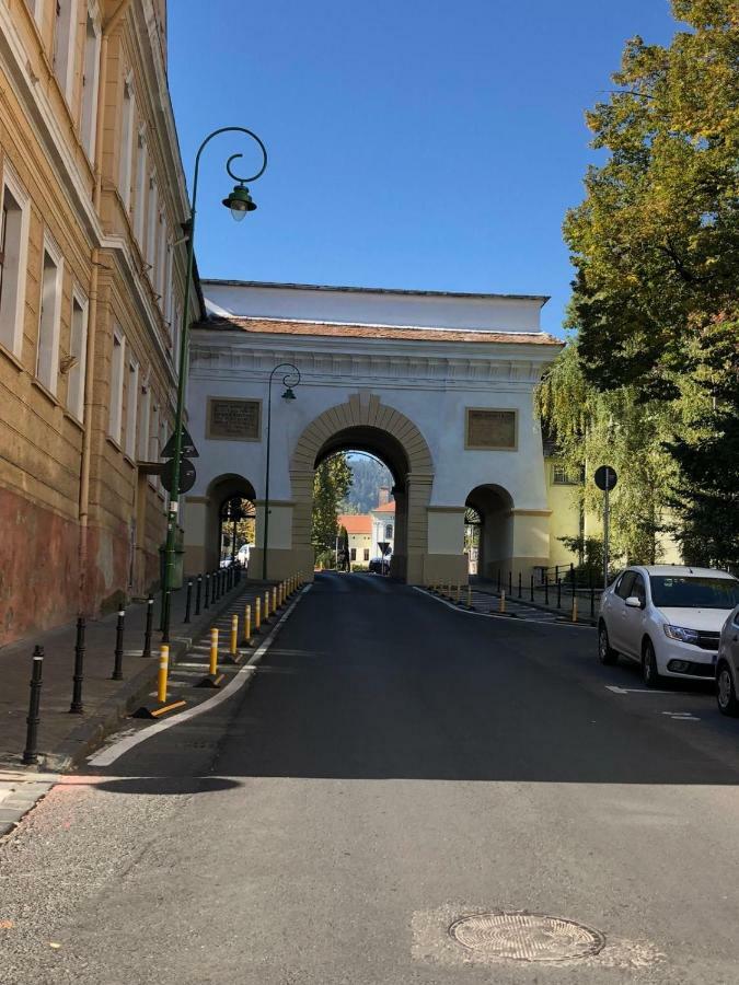 Old Historical Centre Apartment Brasov Bagian luar foto